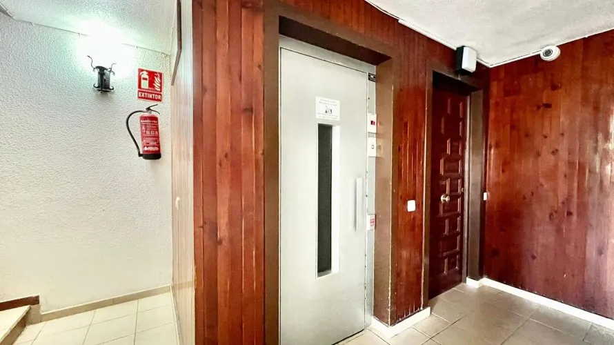 Apartment de 3 chambres à Torrevieja, Spain No. 994 № 2