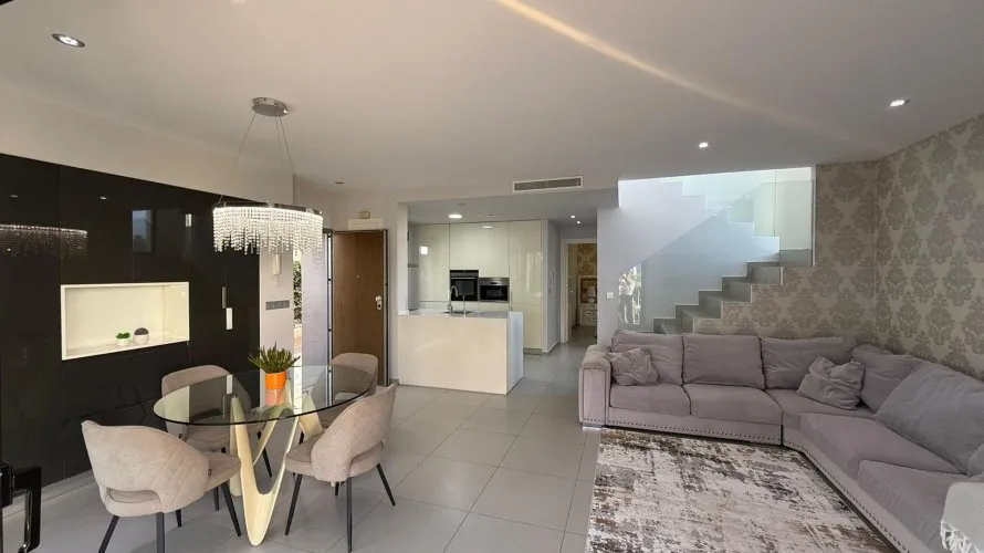 Villa de 3 chambres à Ciudad Quesada, Spain No. 901 № 4