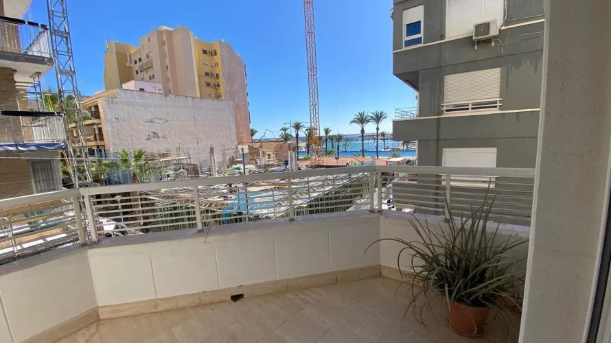 Apartment de 4 chambres à Torrevieja, Spain No. 781 № 20