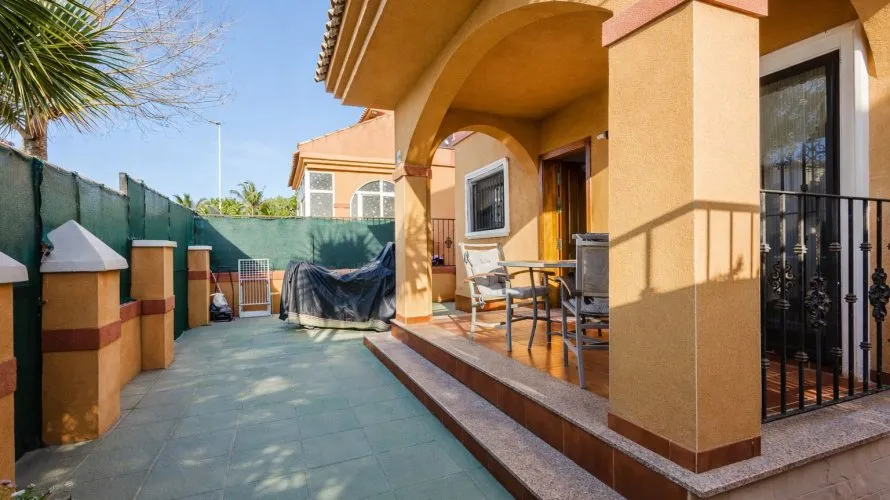 Apartment de 79m² à Torrevieja, Spain No. 998 № 2