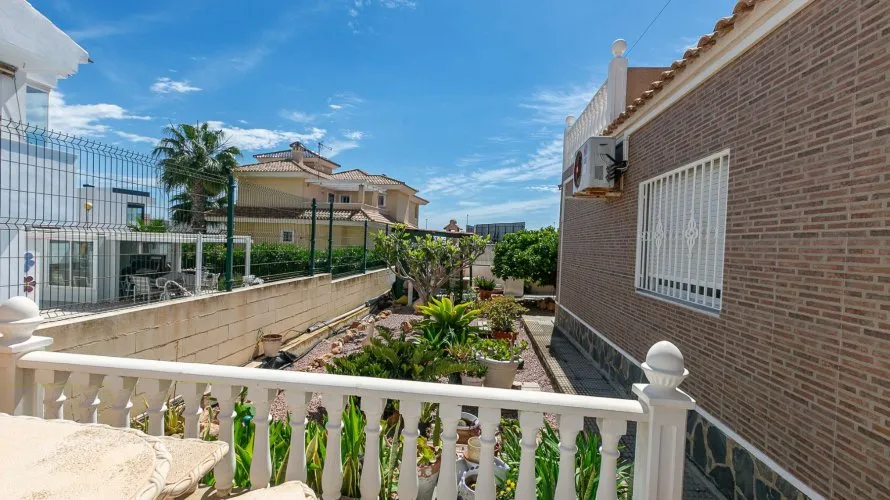 Villa de 158m² à Cabo Roig, Spain No. 1166 № 22