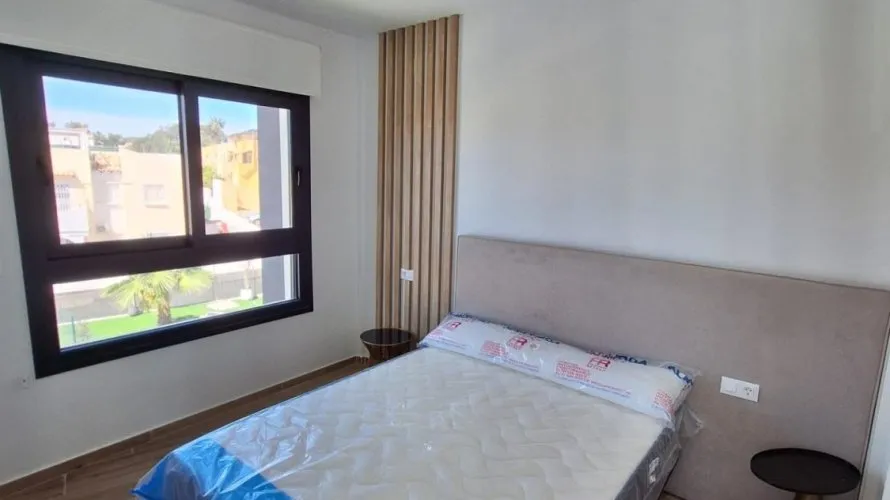 Apartment de 2 chambres à Villamartin, Spain No. 555 № 16
