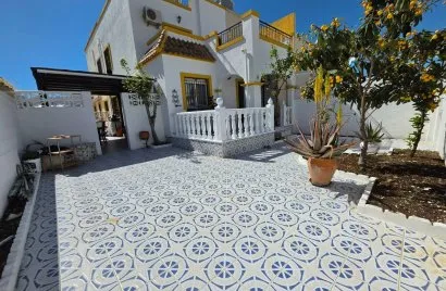 House de 3 chambres à Torrevieja, Spain No. 1095