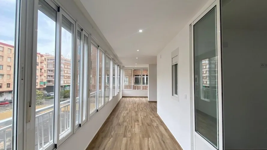 Apartment de 3 chambres à Torrevieja, Spain No. 135 № 8