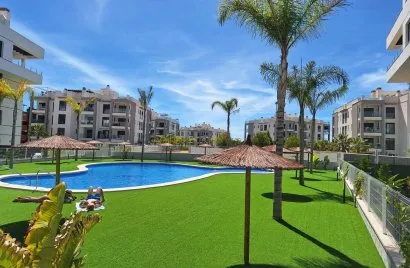 Apartment de 2 chambres à Villamartin, Spain No. 555