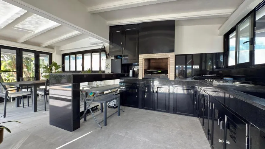 Villa de 5 chambres à San Juan, Spain No. 669 № 1