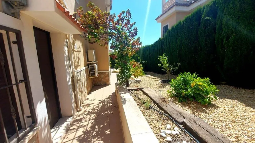 Villa de 3 chambres à Ciudad Quesada, Spain No. 492 № 23