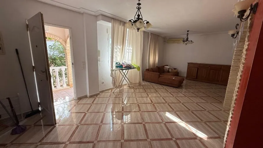 House de 3 chambres à Torrevieja, Spain No. 1052 № 24