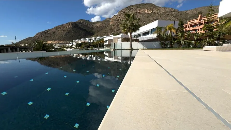 Villa de 691m² à Finestrat, Spain No. 710 № 1