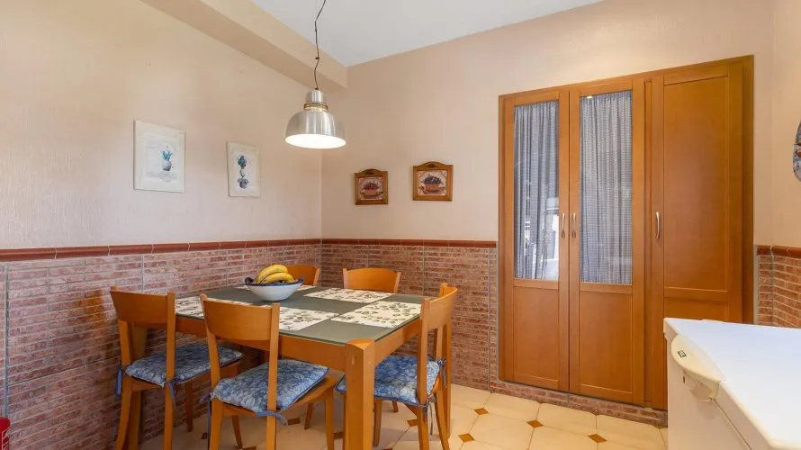 Villa de 4 chambres à Torrevieja, Spain No. 835 № 10