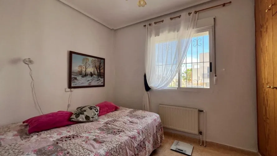 House de 132m² à Torrevieja, Spain No. 884 № 1