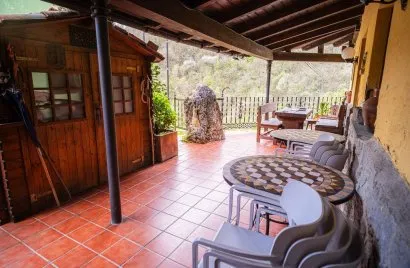 Villa de 8 chambres à Lena, Spain No. 1243