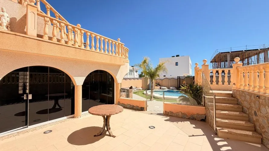 Villa de 5 chambres à Ciudad Quesada, Spain No. 1082 № 11