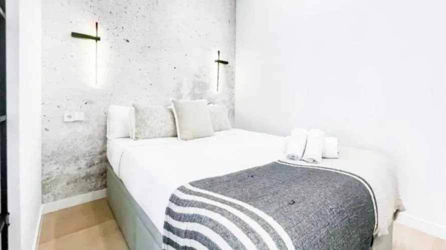 Apartment de 2 chambres à Madrid, Spain No. 922 № 3