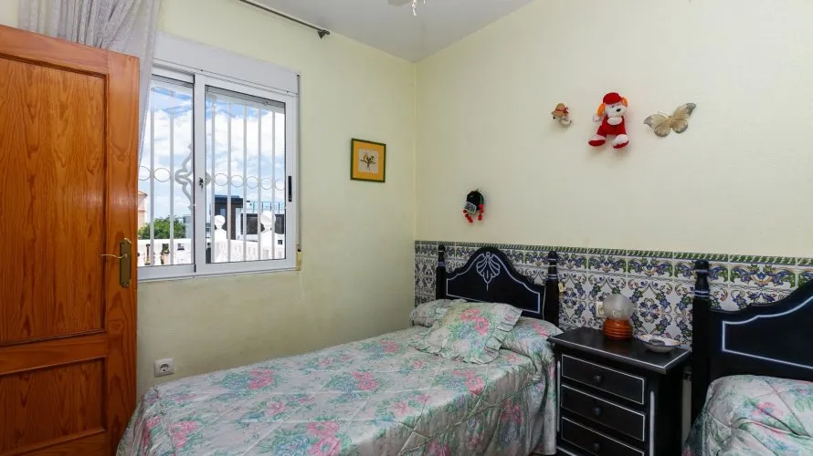 Villa de 158m² à Cabo Roig, Spain No. 1166 № 2