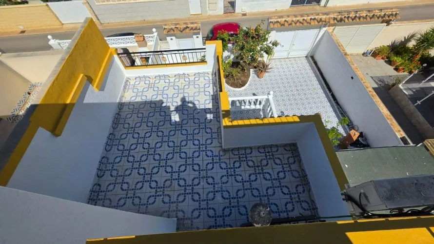 House de 3 chambres à Torrevieja, Spain No. 1095 № 1