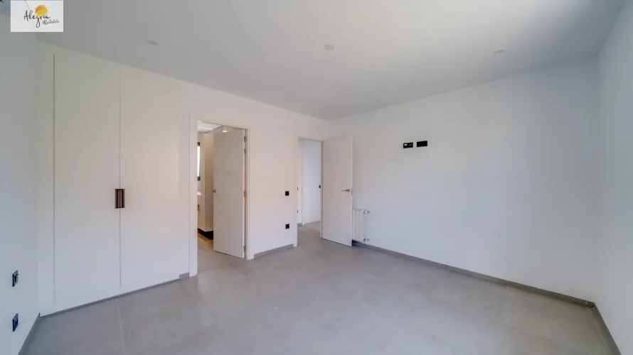 Villa de 5 chambres à Calpe, Spain No. 443 № 11