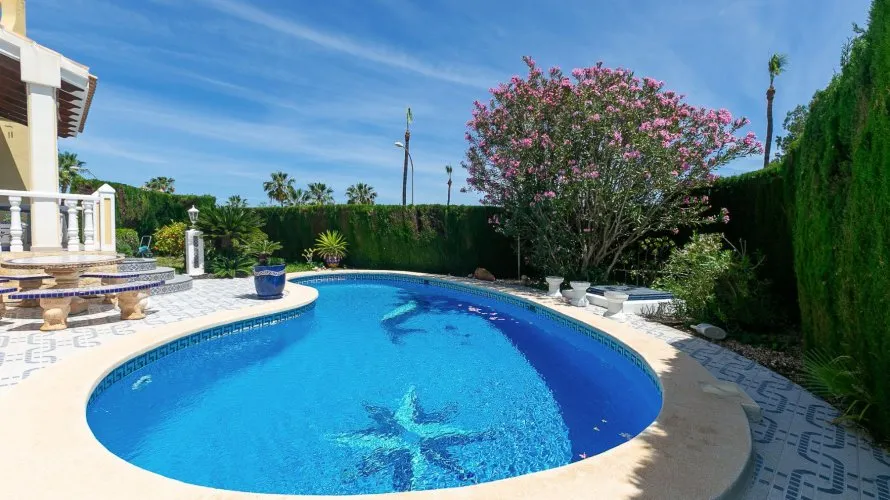 Villa de 194m² à Alicante, Spain No. 1360 № 6