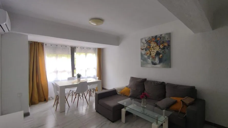Apartment de 3 chambres à Alicante, Spain No. 1127