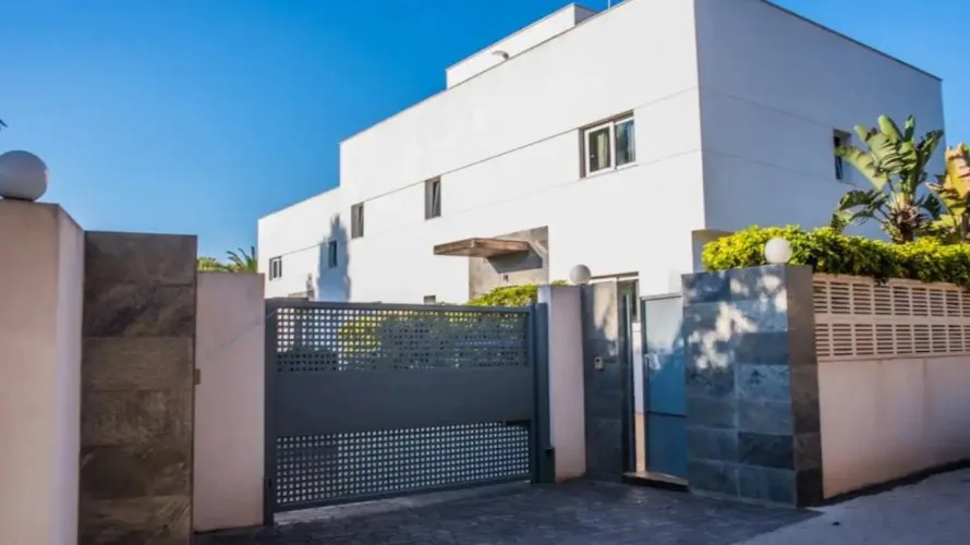 Villa de 4 chambres à Albir, Spain No. 539 № 26