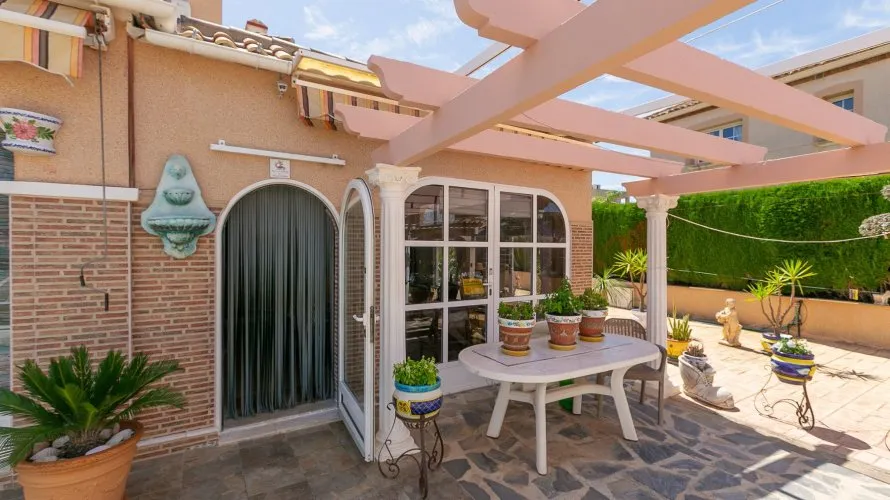 Villa de 158m² à Cabo Roig, Spain No. 1166 № 24