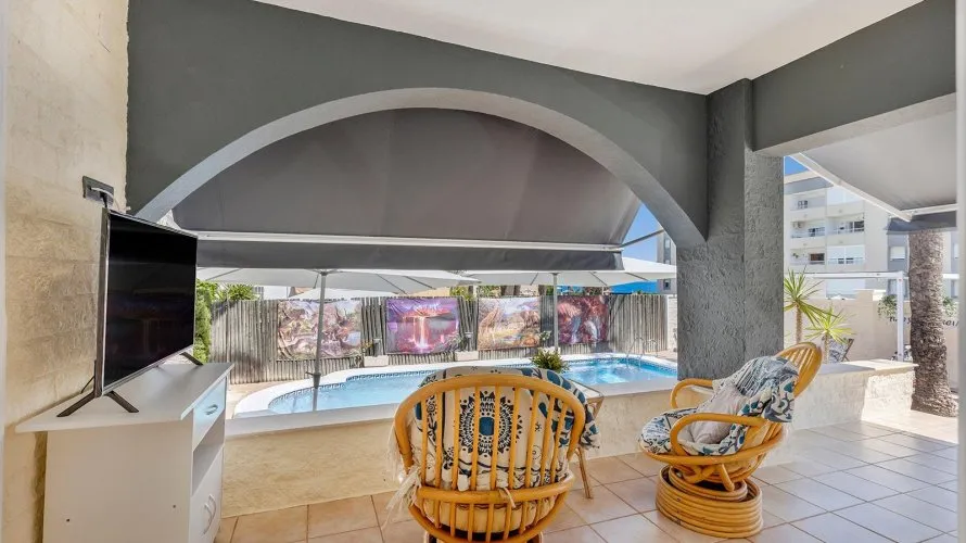 Villa de 4 chambres à Torrevieja, Spain No. 835 № 4