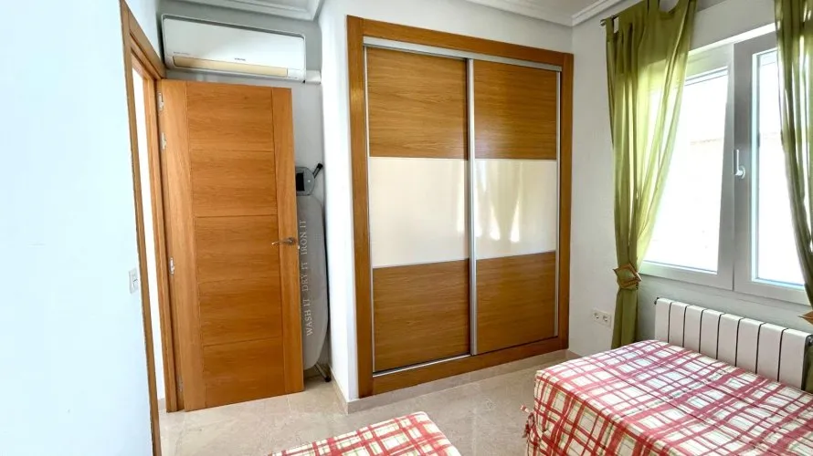 Villa de 5 chambres à Ciudad Quesada, Spain No. 1082 № 12