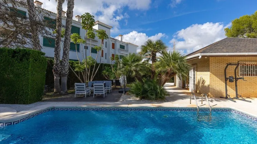 Villa de 5 chambres à Campoamor, Spain No. 1017 № 4