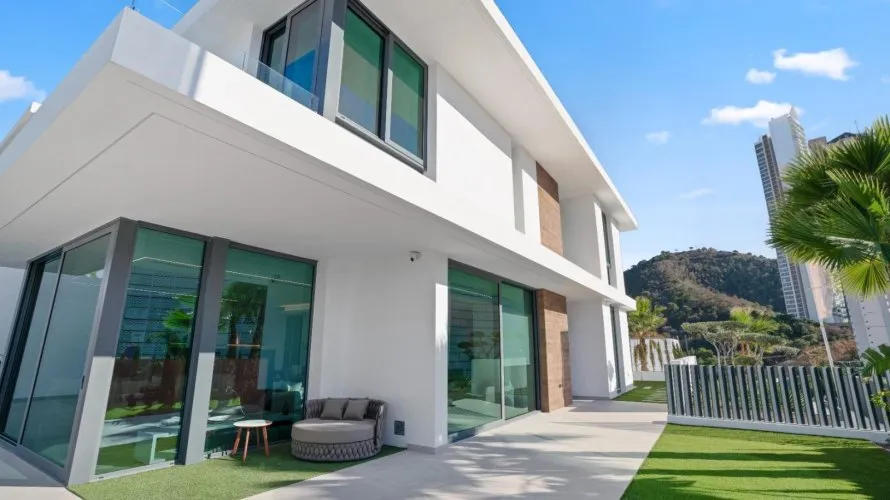 Villa de 4 chambres à Benidorm, Spain No. 1131