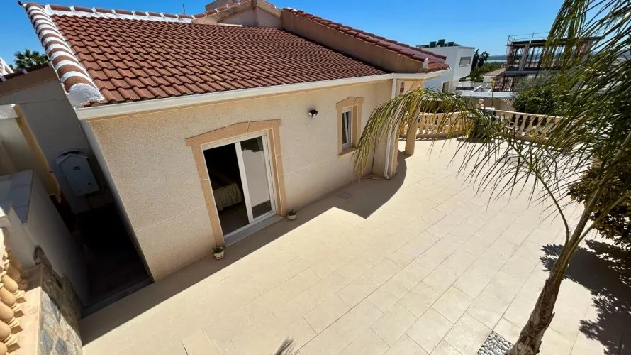 Villa de 5 chambres à Ciudad Quesada, Spain No. 1082 № 20