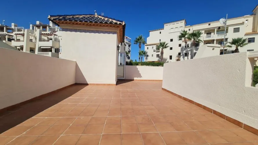 Villa de 124m² à Alicante, Spain No. 966 № 10
