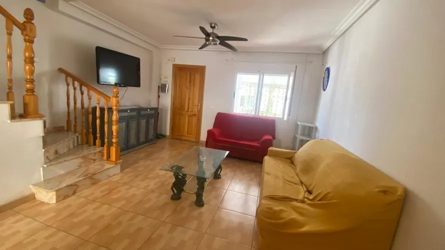 House de 3 chambres à Torrevieja, Spain No. 1135 № 1