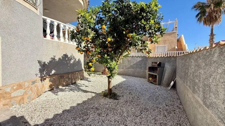 Villa de 4 chambres à Playa Flamenca II, Spain No. 169 № 12