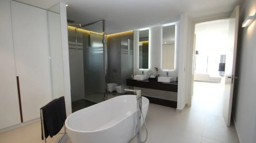 Villa de 197m² à La Zenia, Spain No. 252 № 3