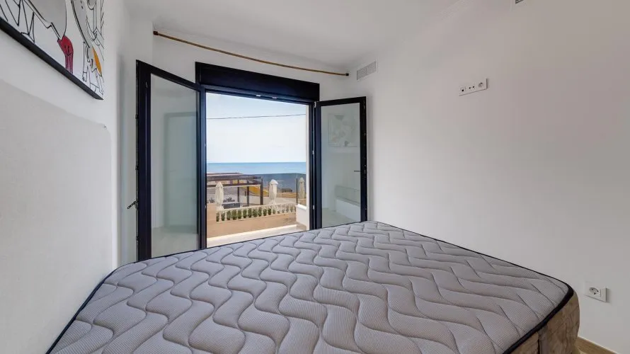 Villa de 210m² à Torrevieja, Spain No. 720 № 10