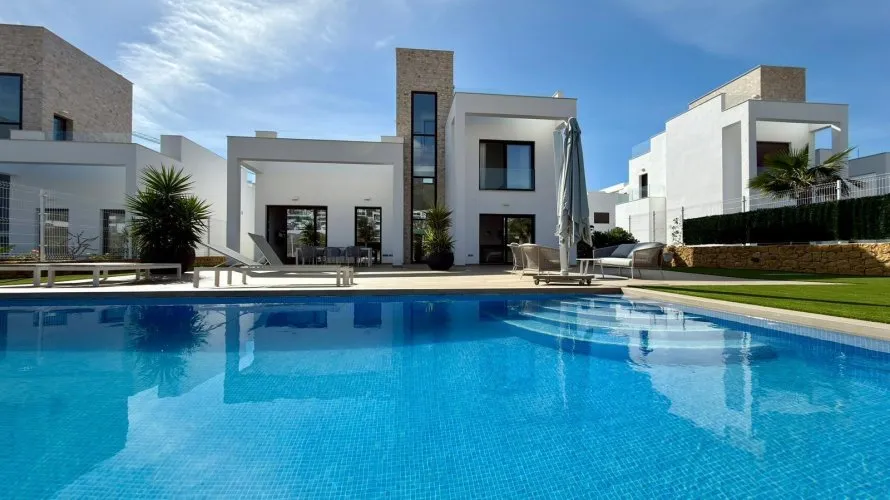 Villa de 5 chambres à Finestrat, Spain No. 1035