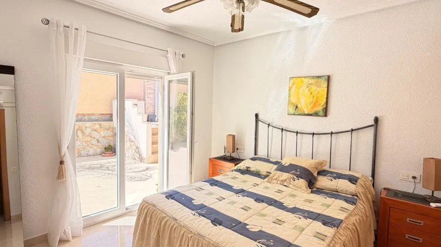 Villa de 5 chambres à Ciudad Quesada, Spain No. 1082 № 21