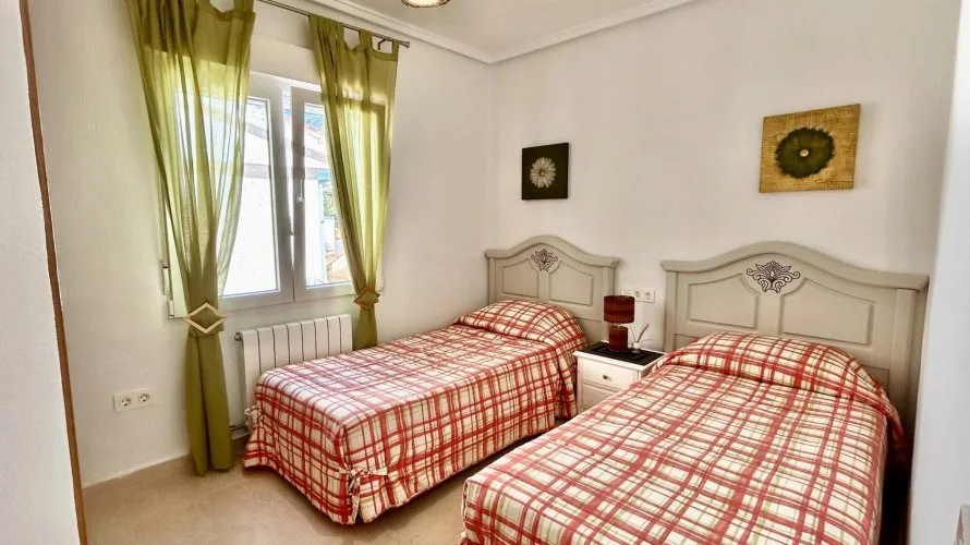Villa de 5 chambres à Ciudad Quesada, Spain No. 1082 № 13