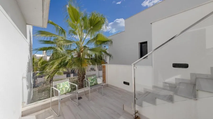 Villa de 3 chambres à La Zenia, Spain No. 247 № 10