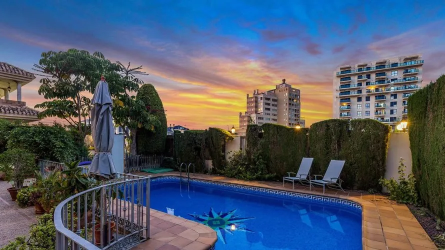 Villa de 6 chambres à La Veleta, Spain No. 1015 № 16