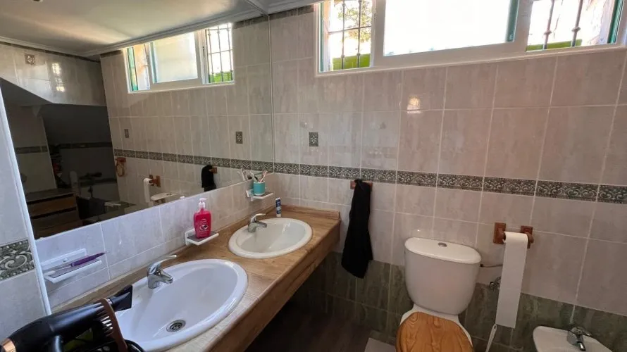 Villa de 480m² à Benidorm, Spain No. 656 № 24