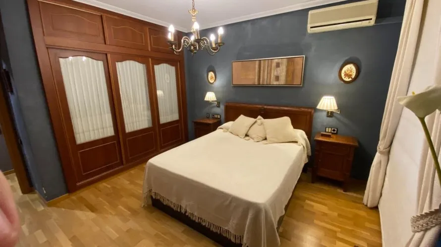Apartment de 4 chambres à Alicante, Spain No. 689 № 1