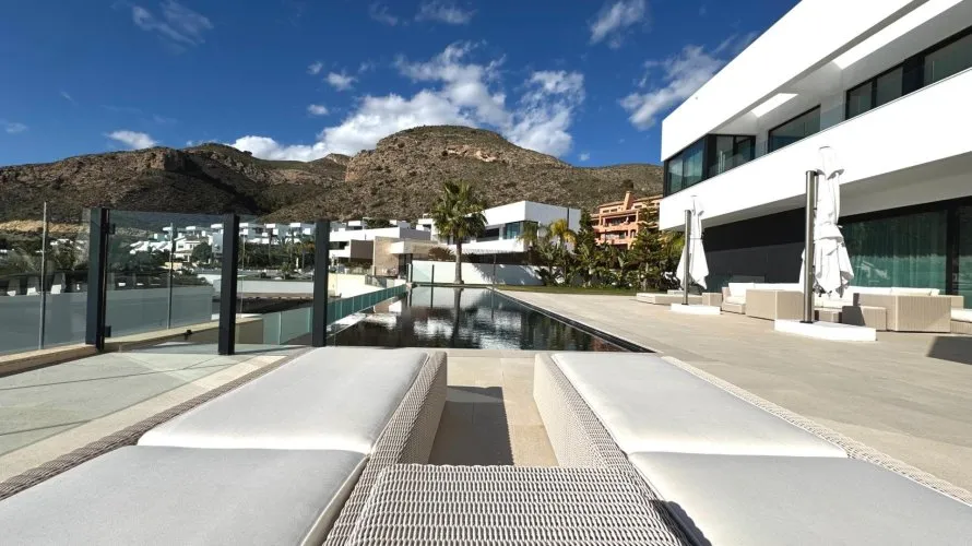 Villa de 691m² à Finestrat, Spain No. 710 № 28