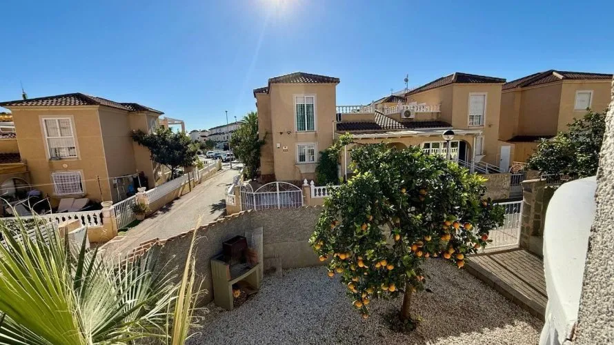 Villa de 4 chambres à Playa Flamenca II, Spain No. 169 № 15