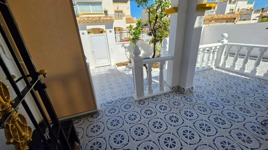 House de 3 chambres à Torrevieja, Spain No. 1095 № 11