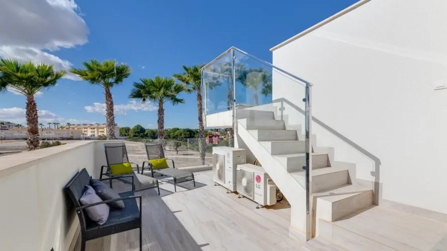 Villa de 3 chambres à La Zenia, Spain No. 247 № 17