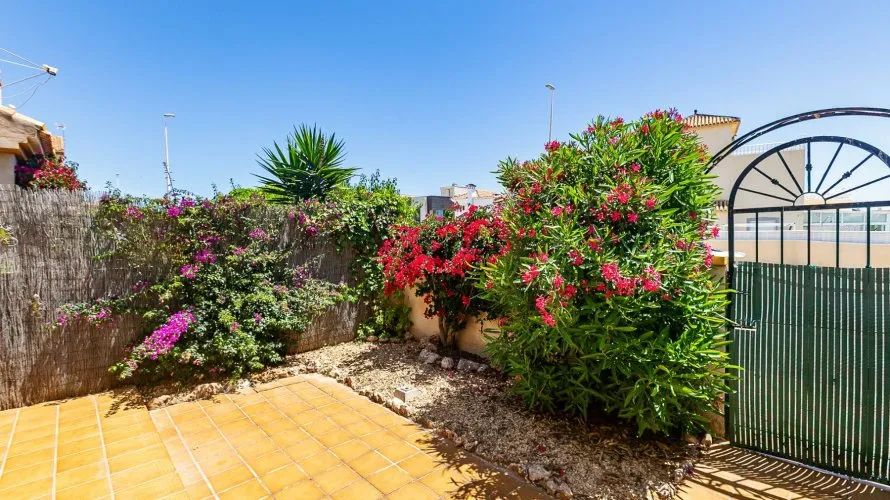 House de 80m² à La Zenia, Spain No. 1359 № 25