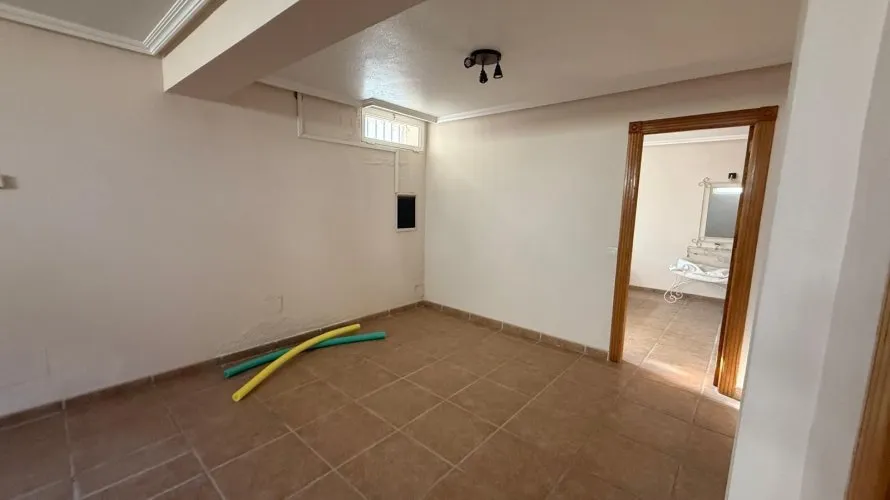 House de 3 chambres à Torrevieja, Spain No. 1052 № 28