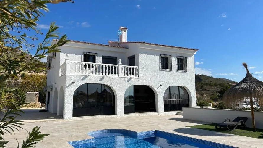 House de 4 chambres à Villajoyosa, Spain No. 805 № 1