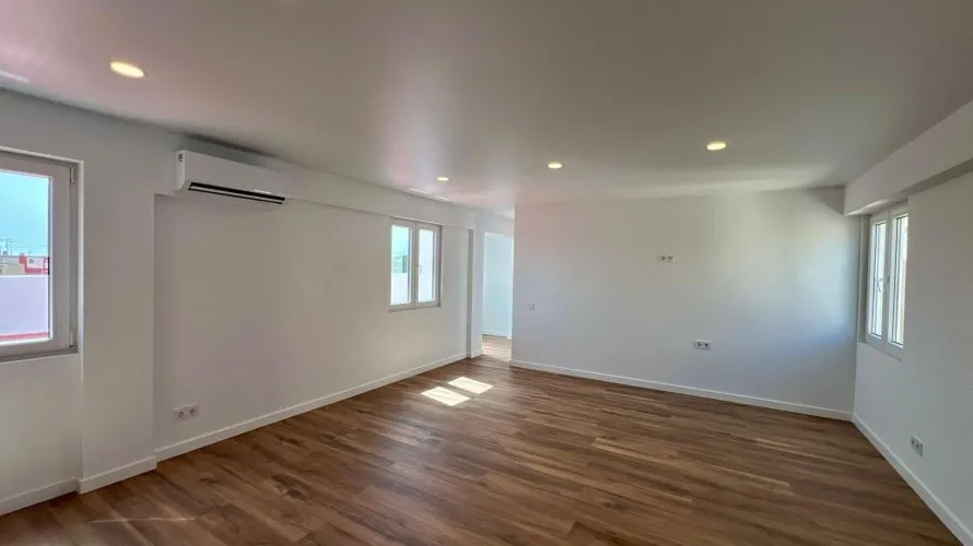 Penthouse de 1 chambre à Manises, Spain No. 1424 № 3